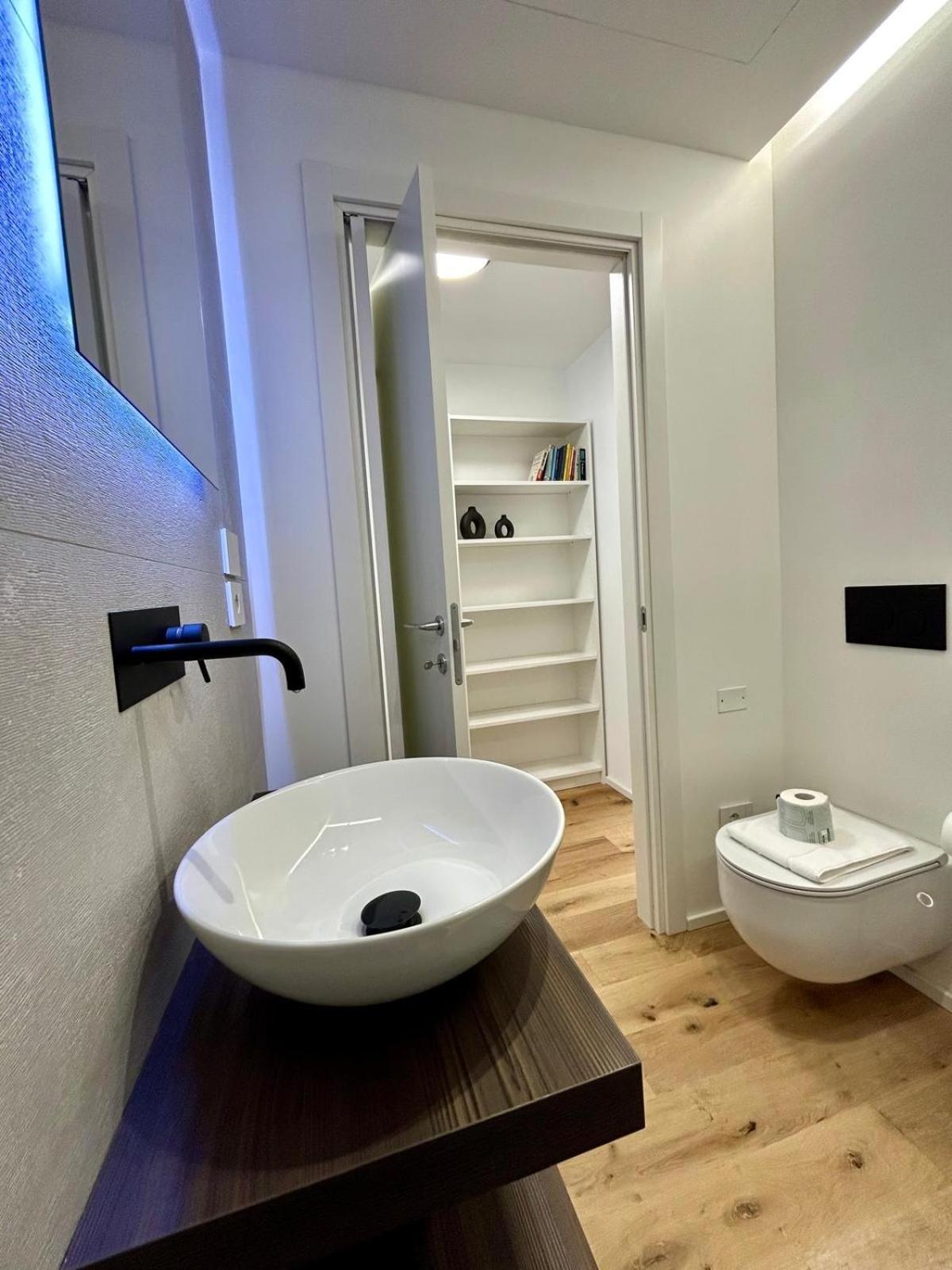 Kibilu Luxury Apt With Terrace, Isola District And Near Garibaldi Station Milano Exteriör bild